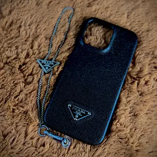 Case Lujo Prada Negro Iphone 15