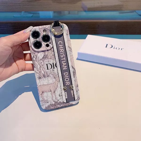 Case De Lujo Christian Dior Con Soporte + Strap Protector De Camara Iphone 13 Pro+