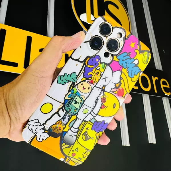 Case Diseño Kaws Con Protector Camaras Iphone 12 Pro+