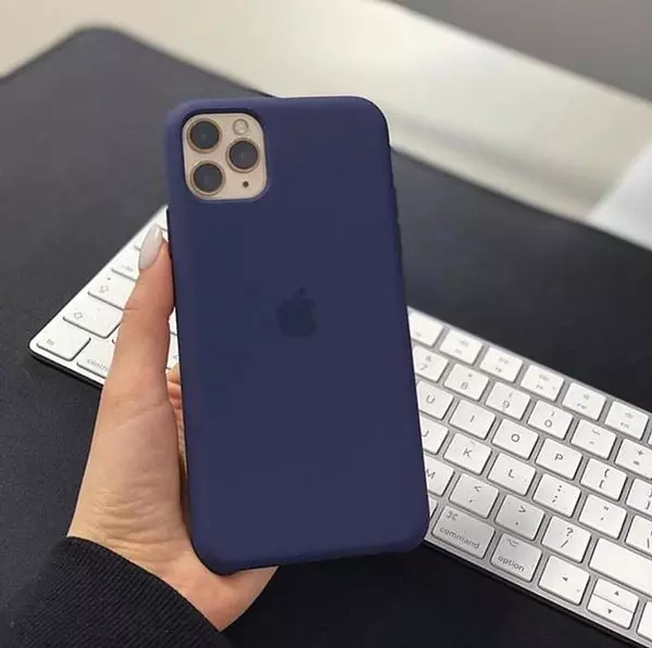 Silicon Case Azul Oscuro Iphone 16pro