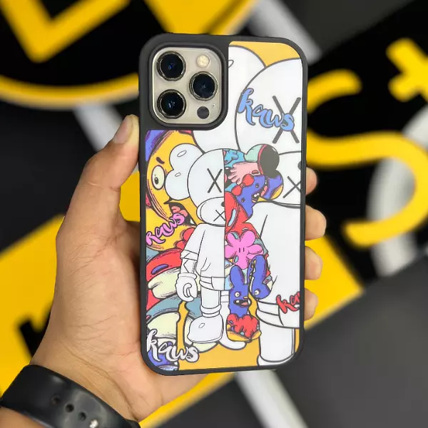 Case Diseño Kaws Antichoque Iphone 15 Pro