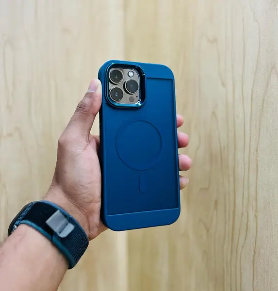 Case Magsafe Borde Azul Mate Iphone 16pro+