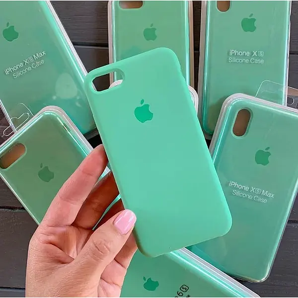 Silicon Case Verde Claro Iphone 16