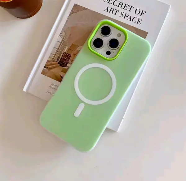 Case Verde Antishok Magsafe Mate Iphone 15pro+